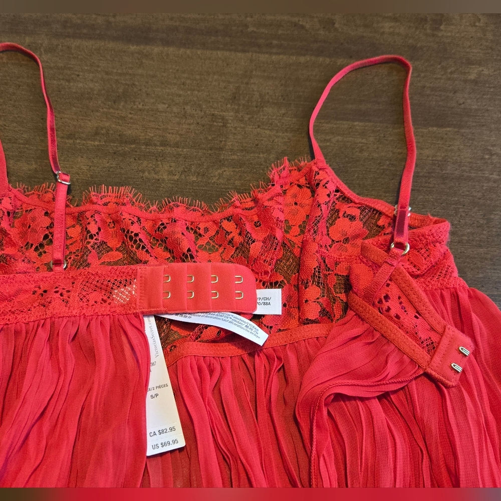 SOLD Victoria's Secret Dream Angels Dare to Dream Red Lace Pleated Babydoll Sm - Picture 10 of 11